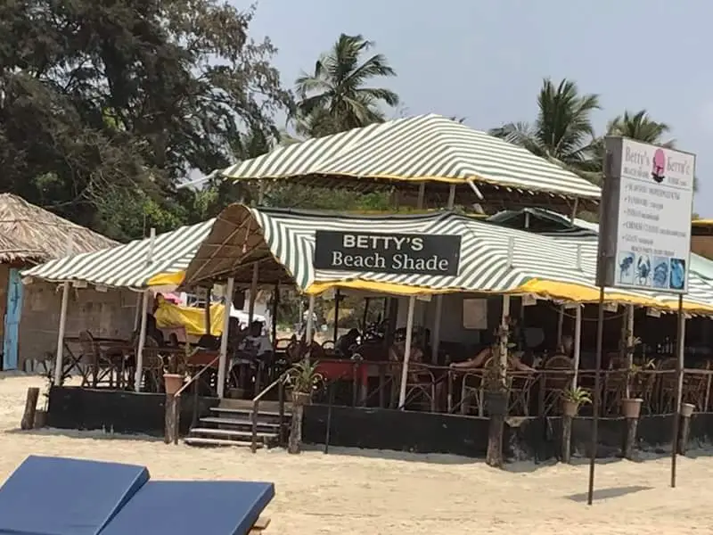 Betty's beach Shade shack restaurant in Velim