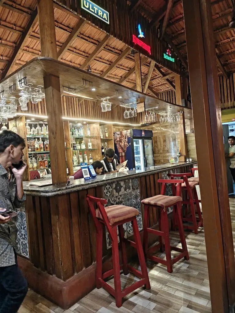 Deepak S Jagwani_Vicky's Palace_Velim_review