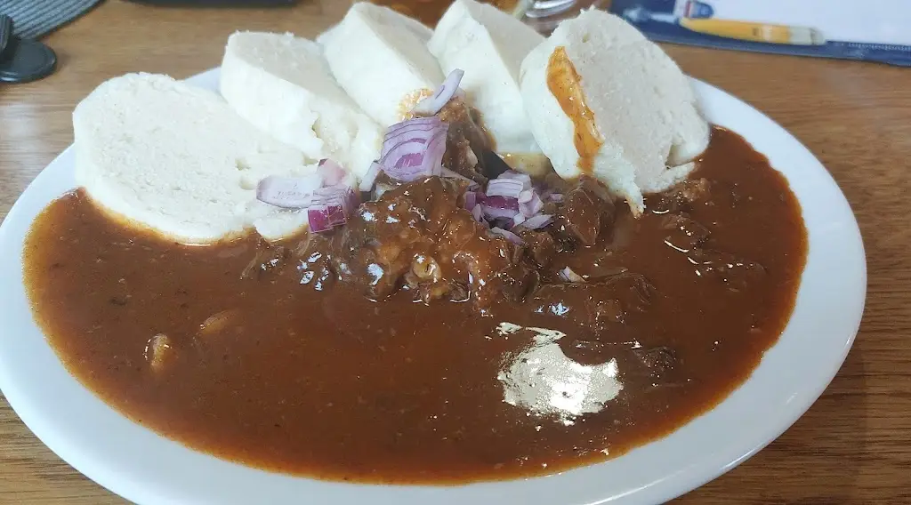 Jarda Brůža_U Švarců_Zásmuky_review