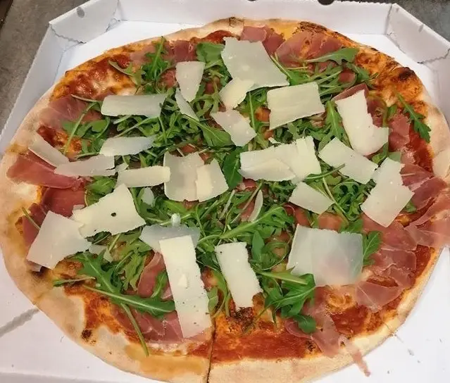 PIZZA FANTASY Pizzerie_Zásmuky_slider_image_2