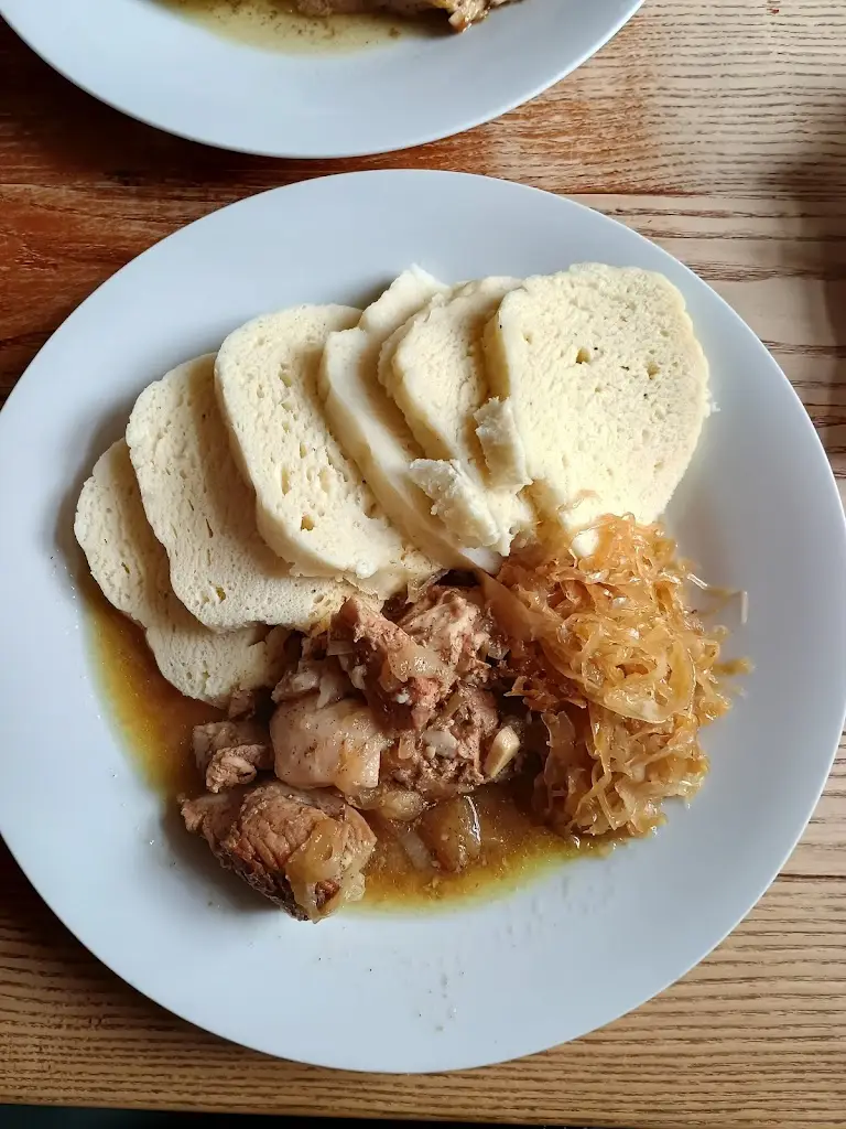 Věra Szathmáryová_Hospůdka U Kosů_Žleby_review