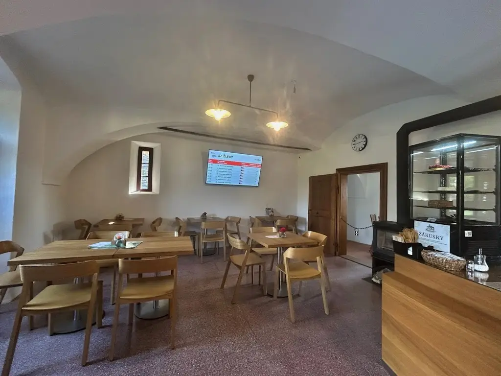 Bistro - Zámek Žleby restaurant in Žleby