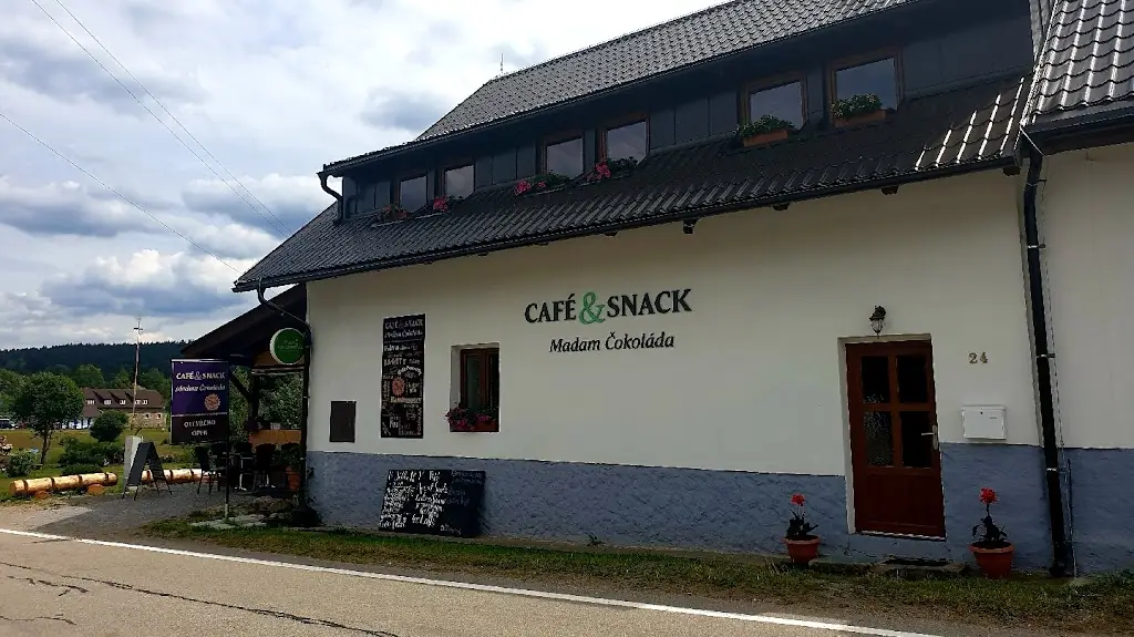 Café & Snack Madam Čokoláda_Borová Lada_slider_image_1