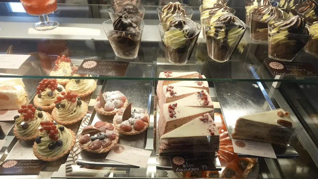 Café & Snack Madam Čokoláda_Borová Lada_slider_image_2