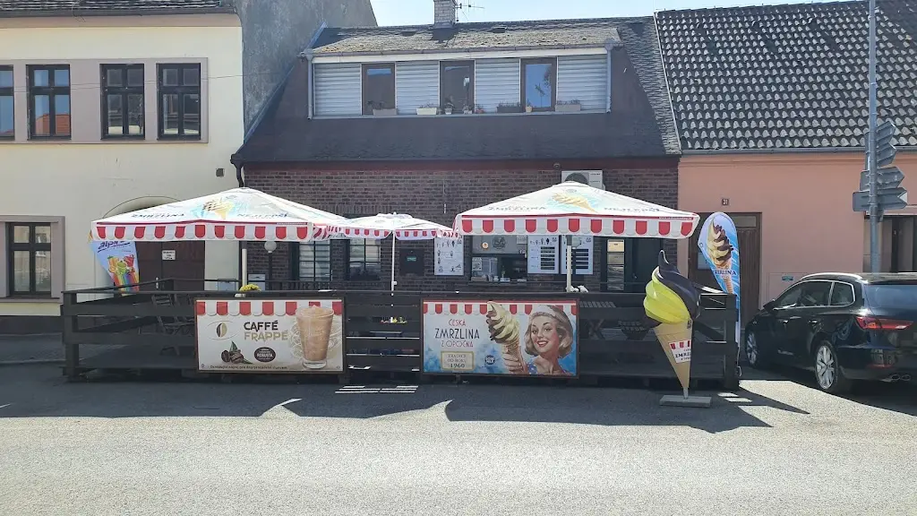 Zmrzlina Žebrák_Žebrák_slider_image_1