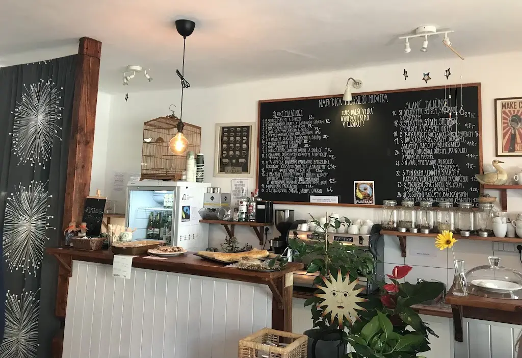 Jiri Svoboda_Palačinkárna a kavárna u Mlsného medvěda_Bečov_review