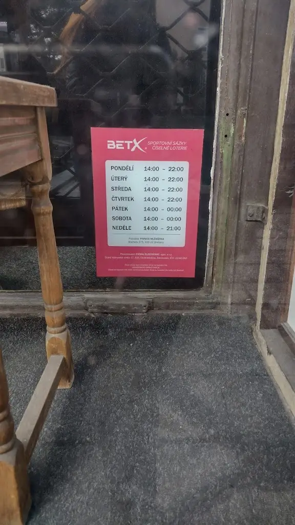 Pivnice Mlékárna restaurant in Braňany