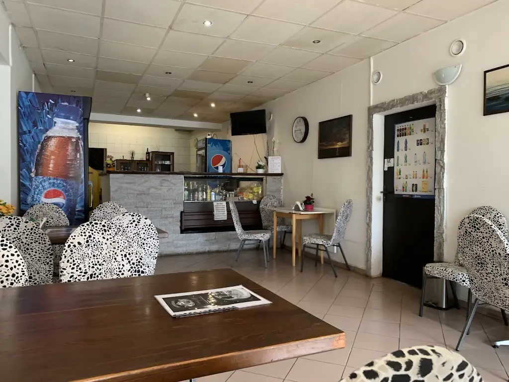 Huong Viet restaurant in Benešov nad Ploučnicí