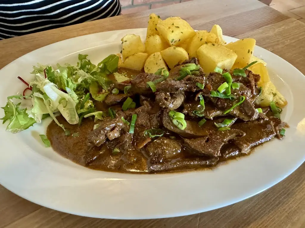 Kevin Paul Stuckey_Rybářská bašta_Zbraslavice_review