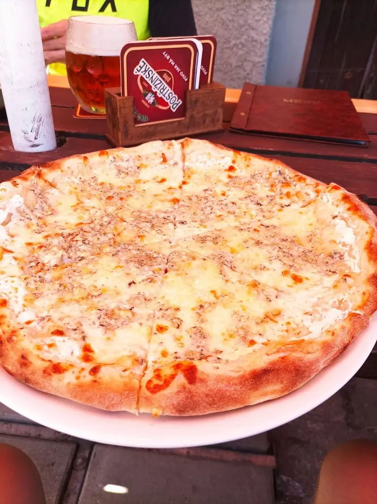 Miroslav Vosyka_Bistro & Burger_Zbraslavice_review