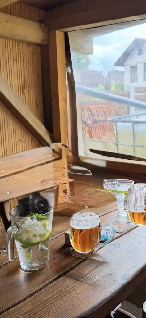 Občerstvení v bazaru ristorante a Zbraslavice