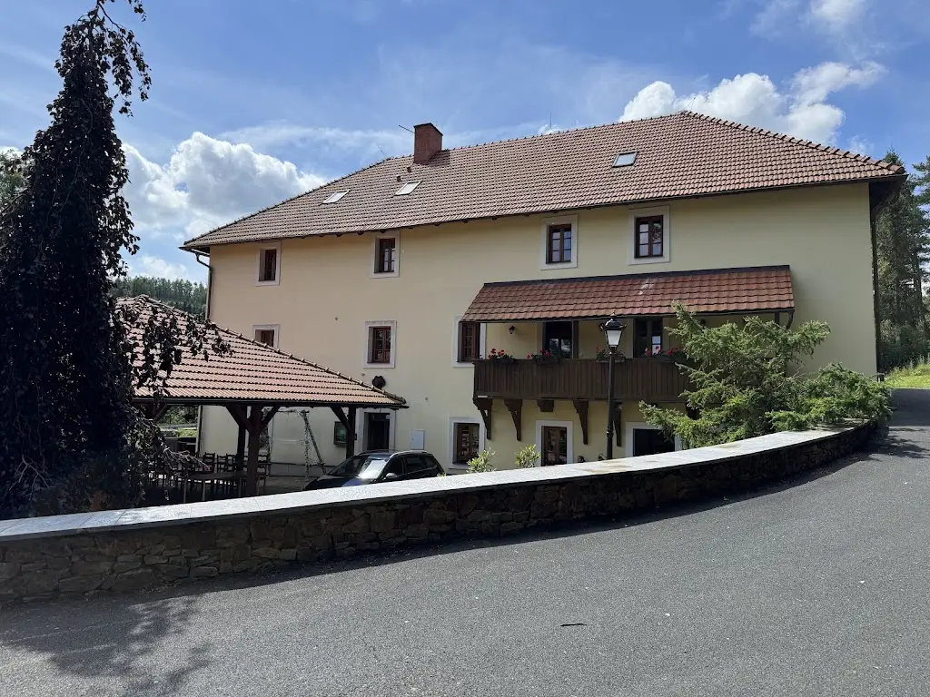 Pavel Rokos_Zbraslavice mlýn Pančava_Zbraslavice_review