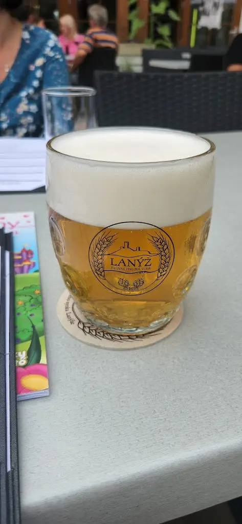 Linda A._Dvůr Perlová voda_Budyně nad Ohří_review