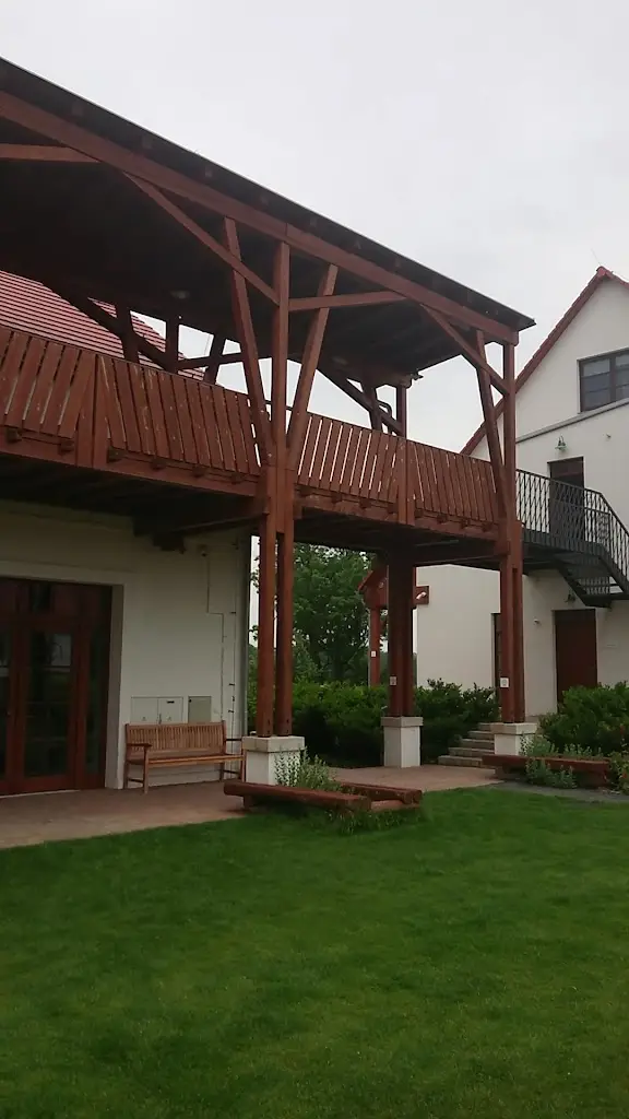 Dvůr Perlová voda_Budyně nad Ohří_slider_image_2