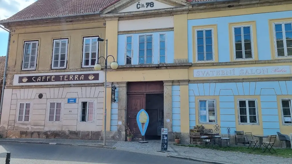 Hubini_Pizza Caffé Terra_Budyně nad Ohří_review