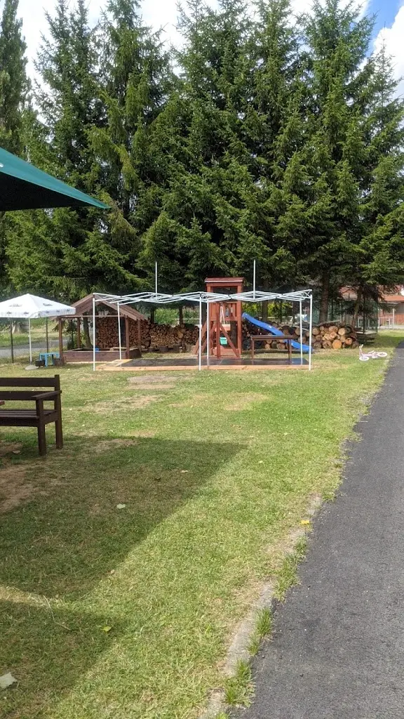 Pavlína Gergelova_Bistro na stadionu_Zruč nad Sázavou_recensione