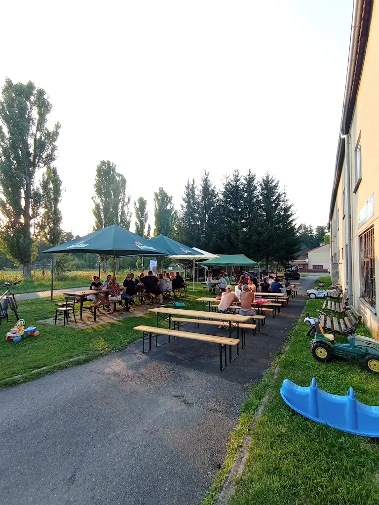 Bistro na stadionu_Zruč nad Sázavou_slider_image_2