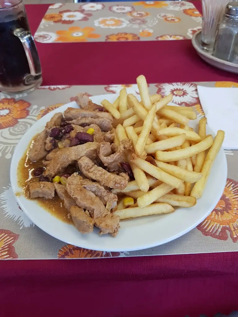 Eliška Molnarova_Bistro Pohoda_Chabařovice_review