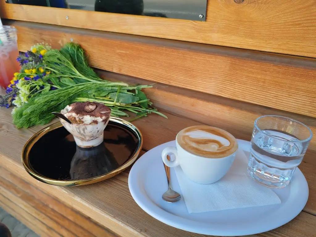 Ivka HLASIVKY_Kafetka_Bohušovice nad Ohří_review