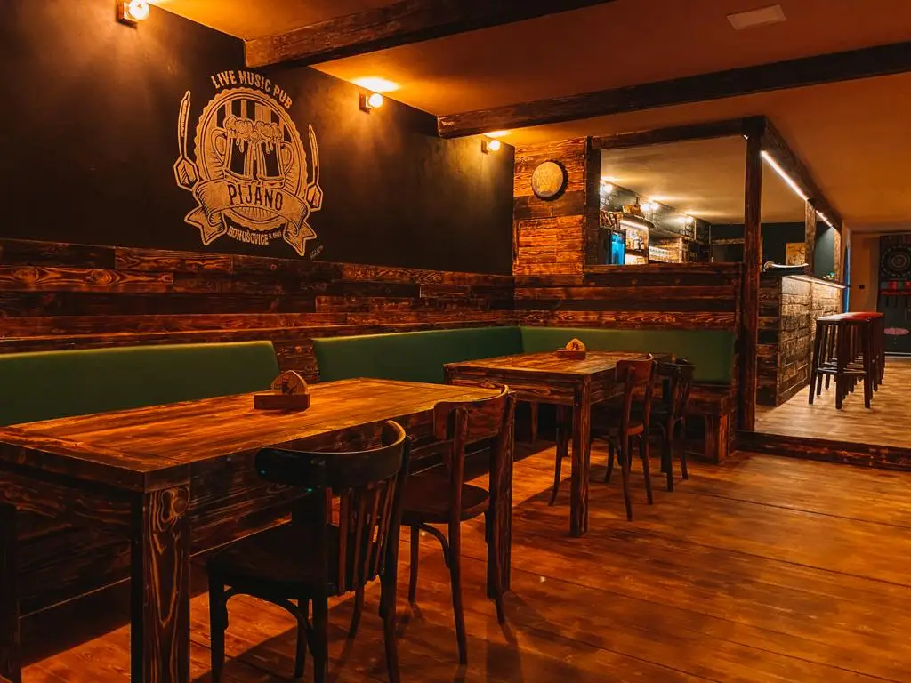 PIJÁNO PUB restaurant in Bohušovice nad Ohří