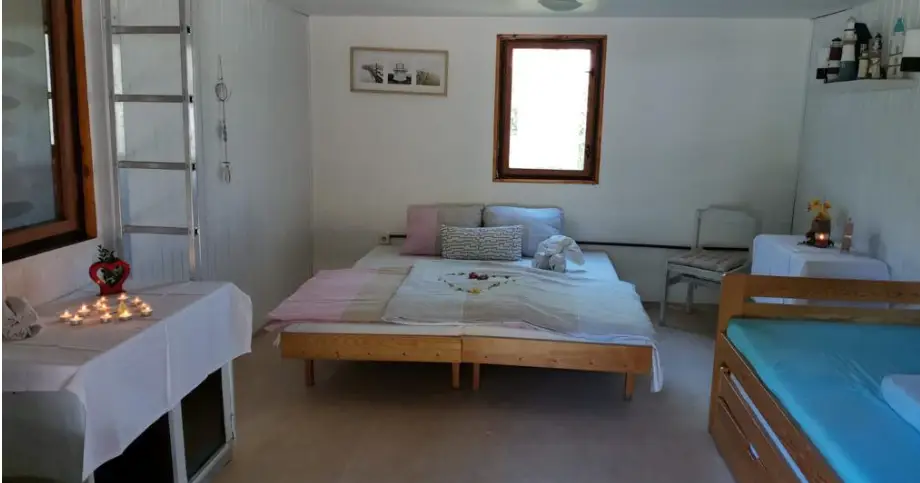 Chatová osada SOUKENÍK_Sezimovo Ústí_slider_image_3