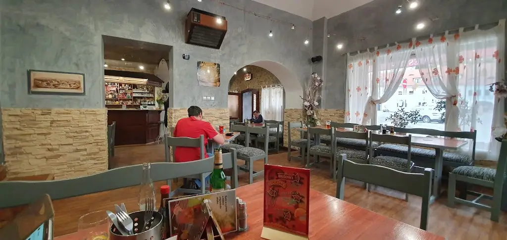 Restaurace Na Náměstí ristorante a Bílina Kyselka