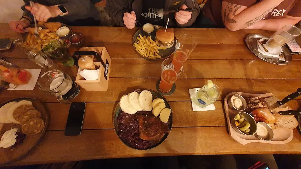 Restaurace Bašta_Bílina Kyselka_slider_image_2