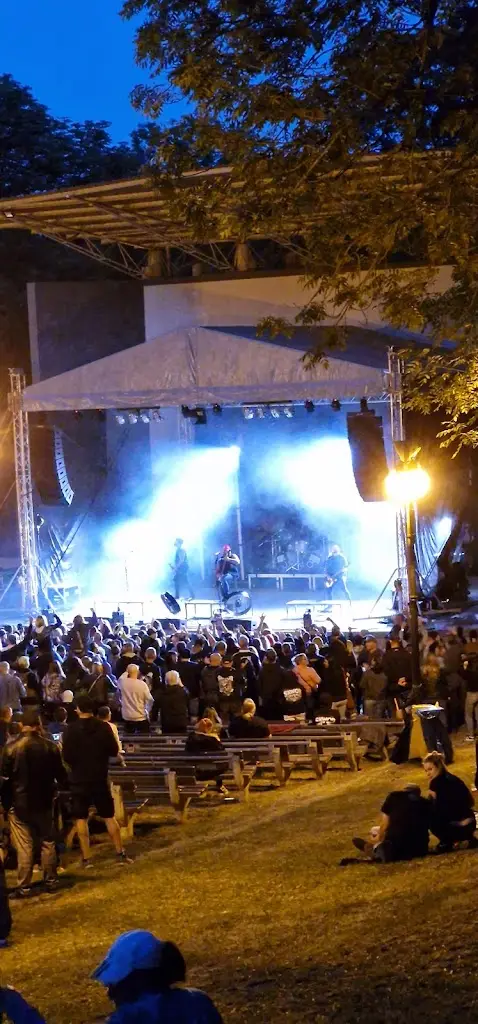 Letní kino na Bílinské kyselce restaurant in Bílina Kyselka