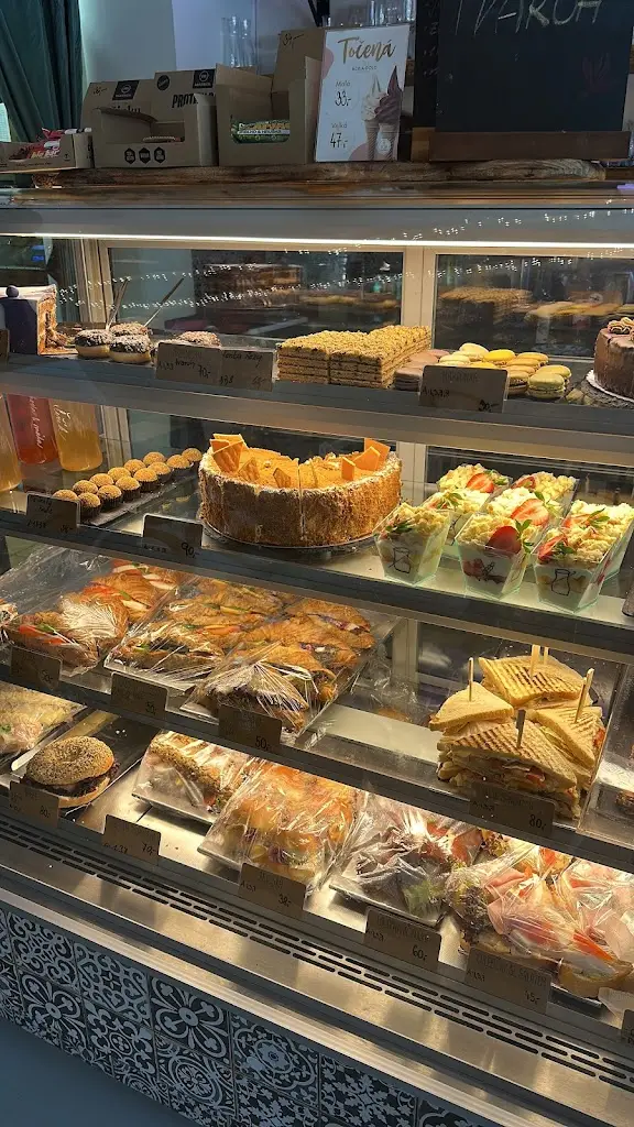 Blanka Šounová_Kafárna_Hostomice_review