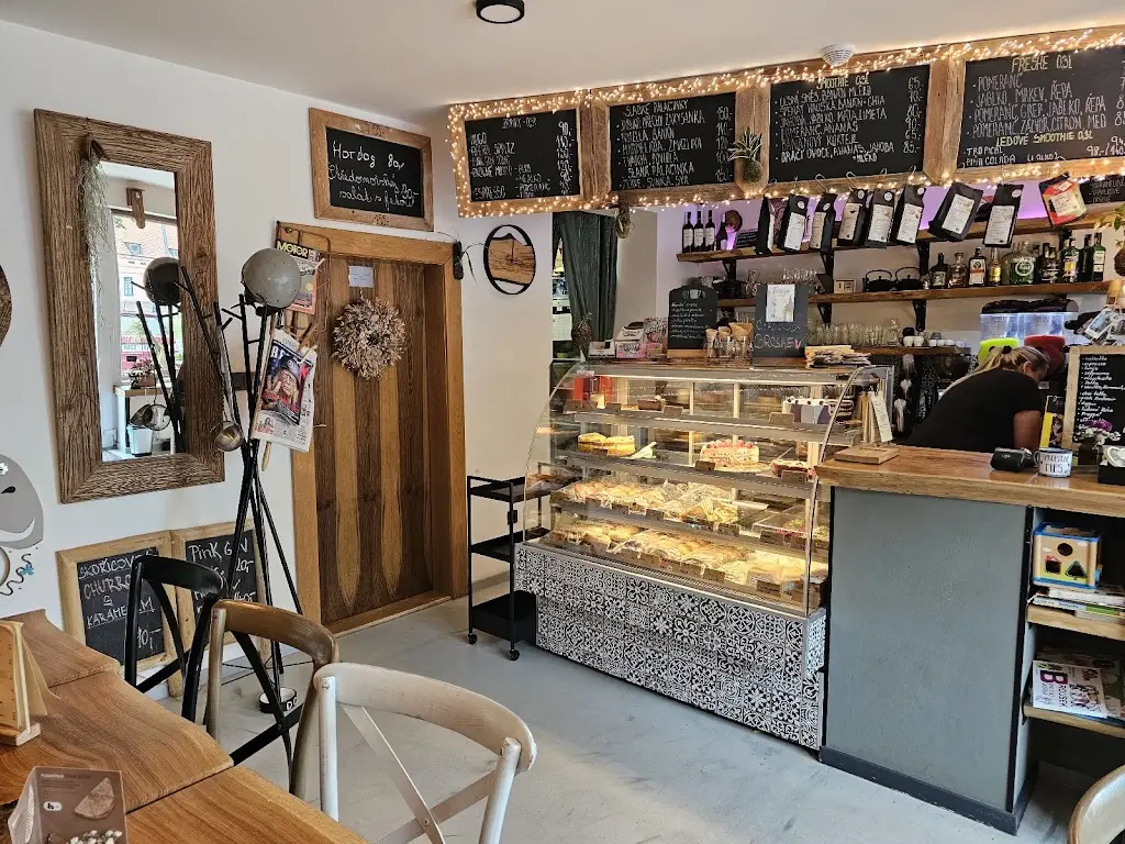 Jiří Vítek_Kafárna_Hostomice_review