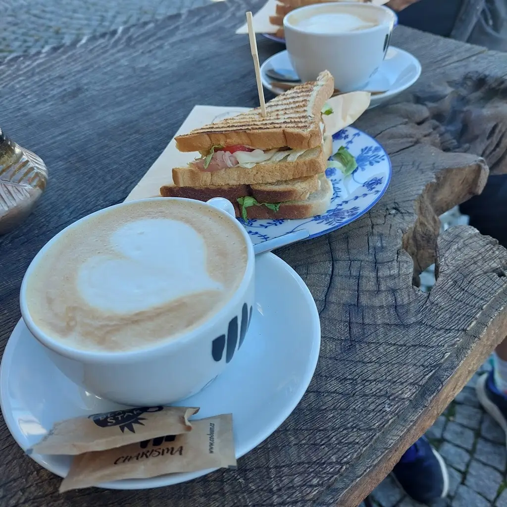 Kafárna_Hostomice_slider_image_3