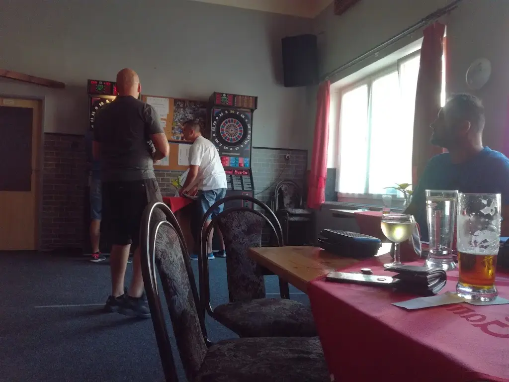 Tomáš Klečka_Penzion Beseda_Hrob_recensione