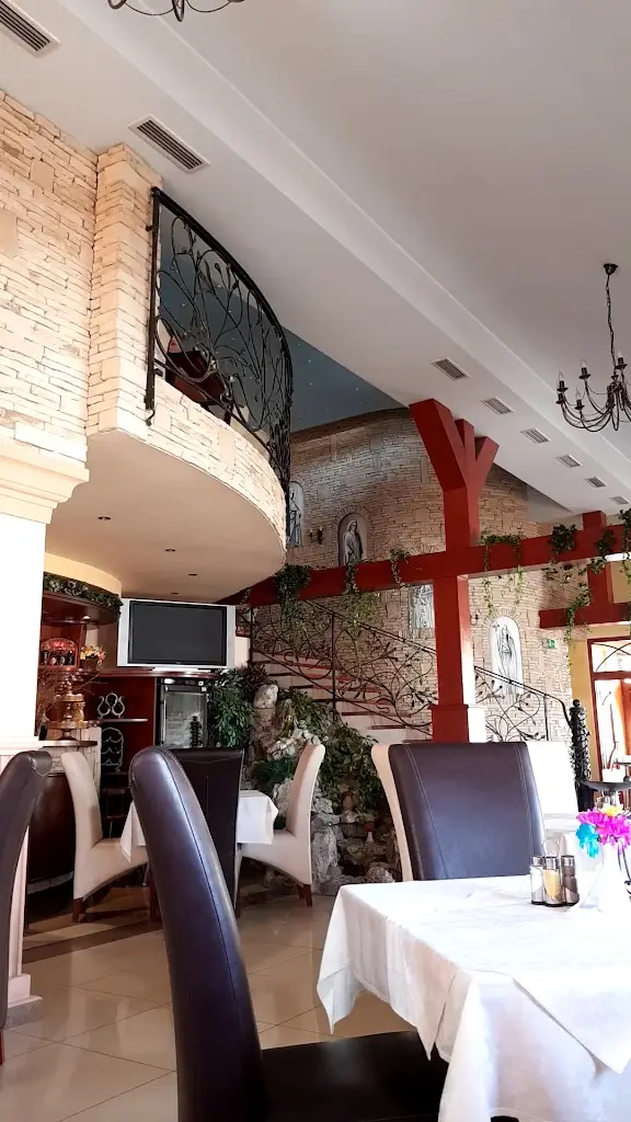 Reštaurácia Elf_Březno_slider_image_2