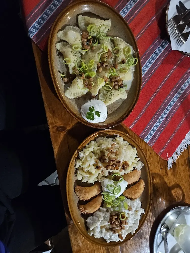 Petr Zapletal_Koliba Pod Orechom_Březno_review