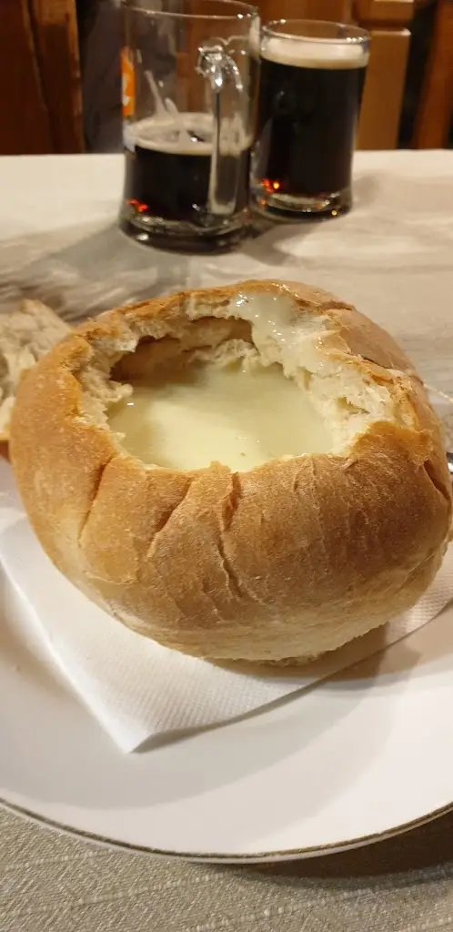 Lorraine Charlton_Reštaurácia Salmo_Březno_review