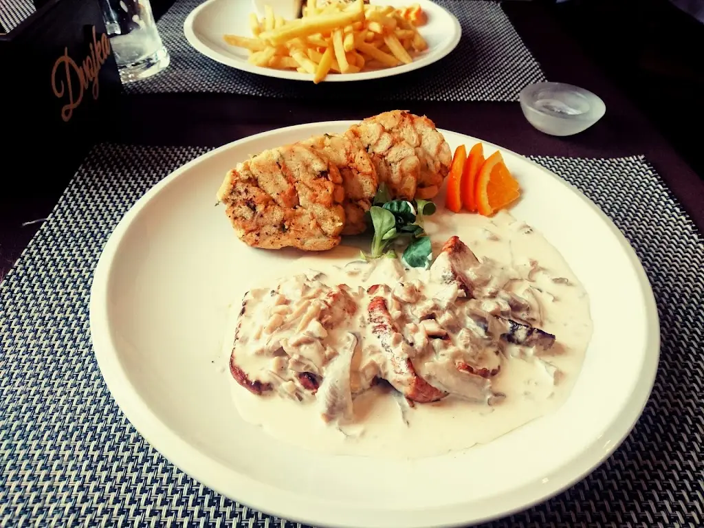 Petra Vodálová_Reštaurácia Dvojka_Březno_review