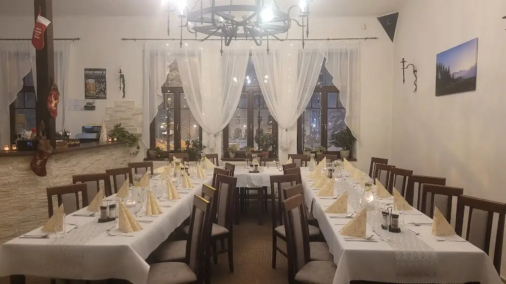 Reštaurácia Dvojka restaurant in Březno