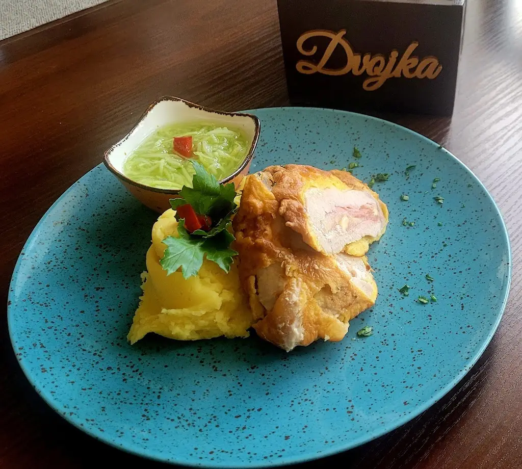 Reštaurácia Dvojka_Březno_slider_image_3