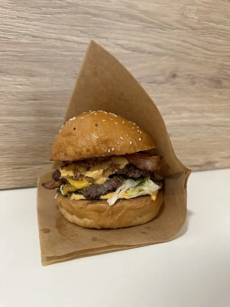 Daš Smash Burger_Březno_slider_image_2