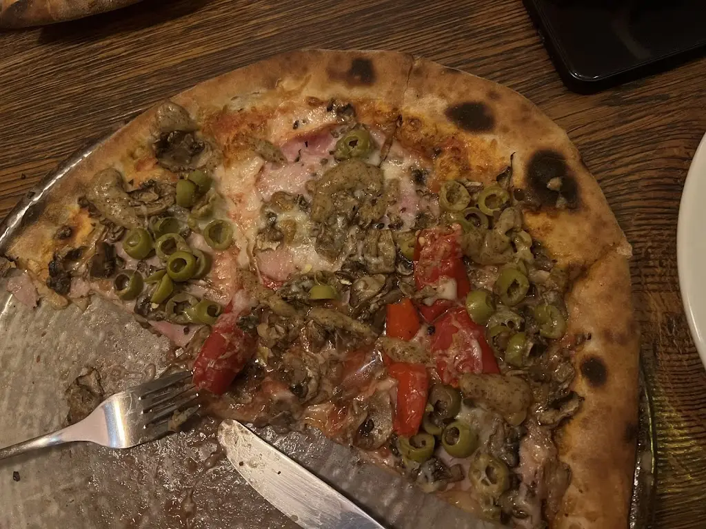 Maria Niekraszewicz_Pizzeria Barbaricum_Březno_review