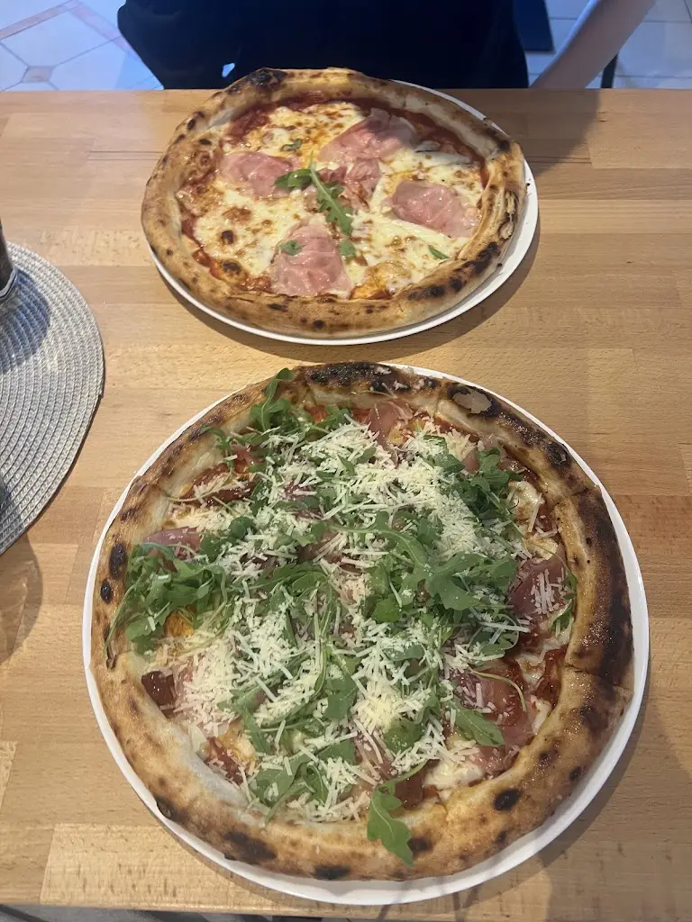 Alžběta Doleželová_Valdemosa Restaurant & Pizza_Březno_review