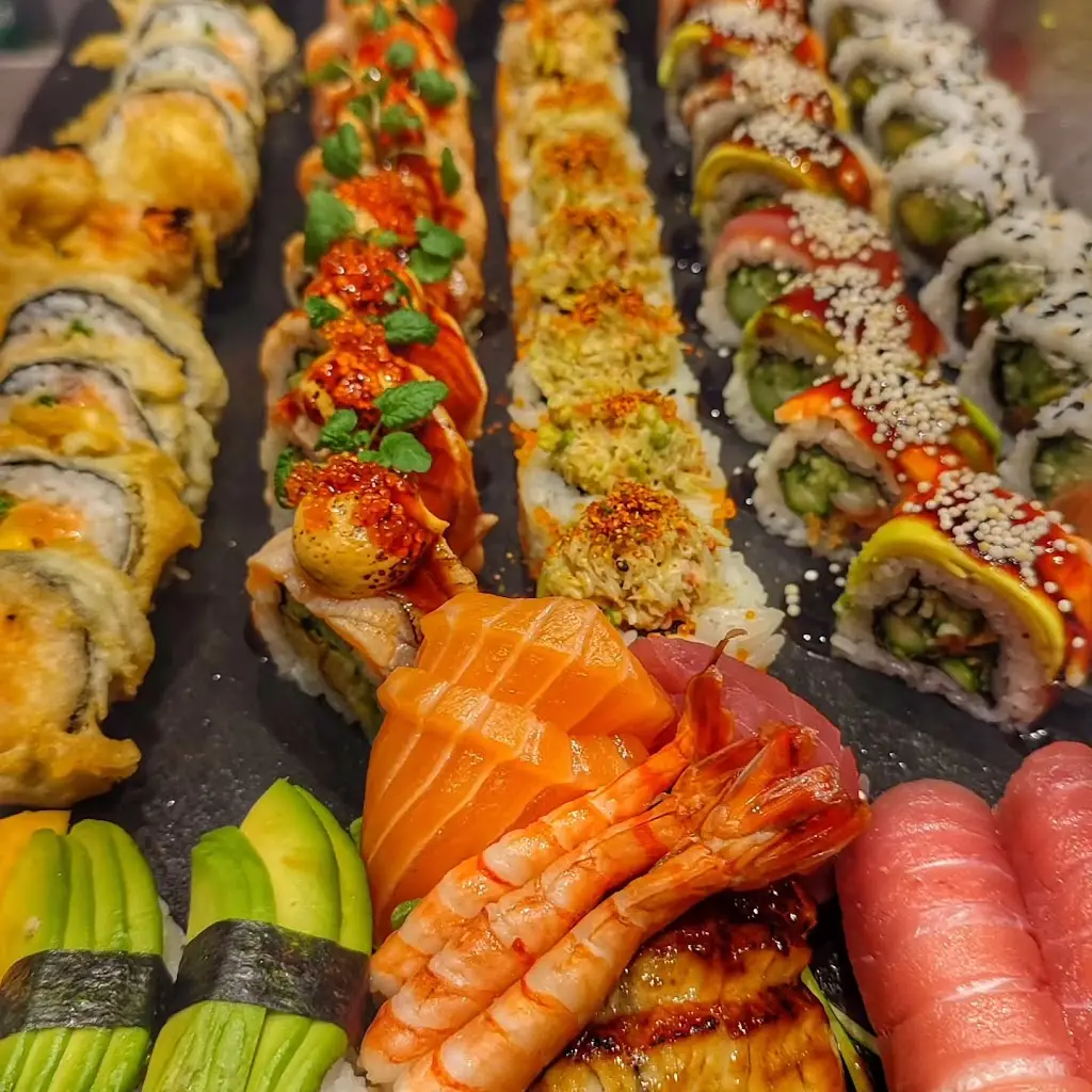 MIRAIKI Sushi, Ramen & Poke bar_Březno_slider_image_3