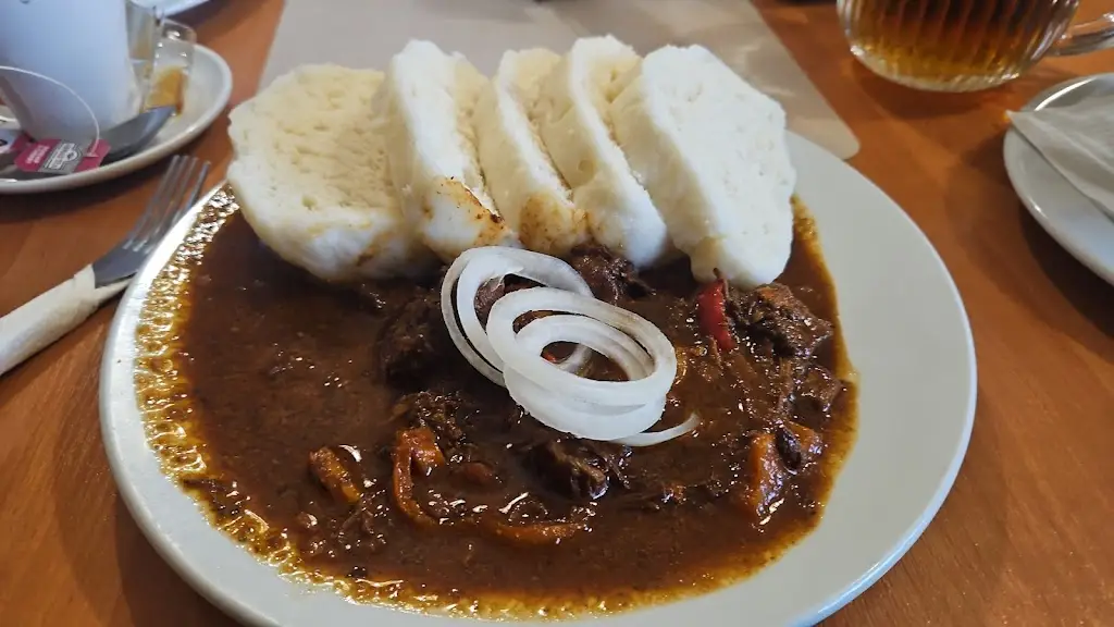 Tony Wolf_U Karbanů_Horní Jiřetín_review