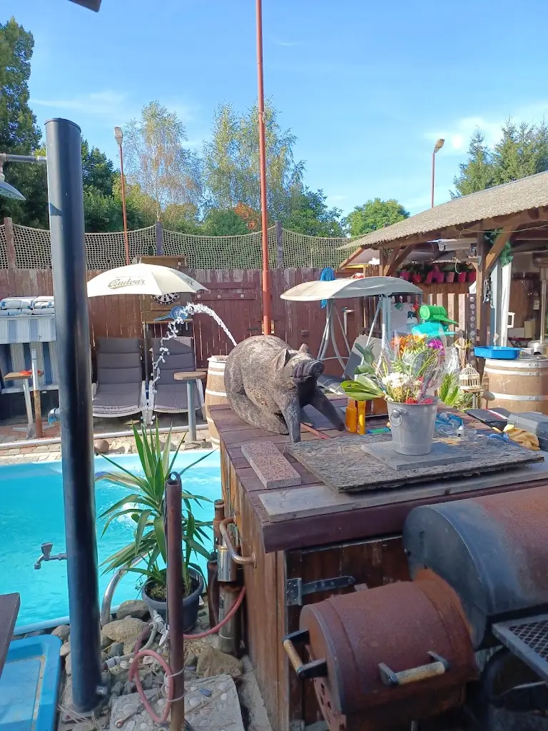 Relax klub & Marina bar restaurant in Dolní Poustevna