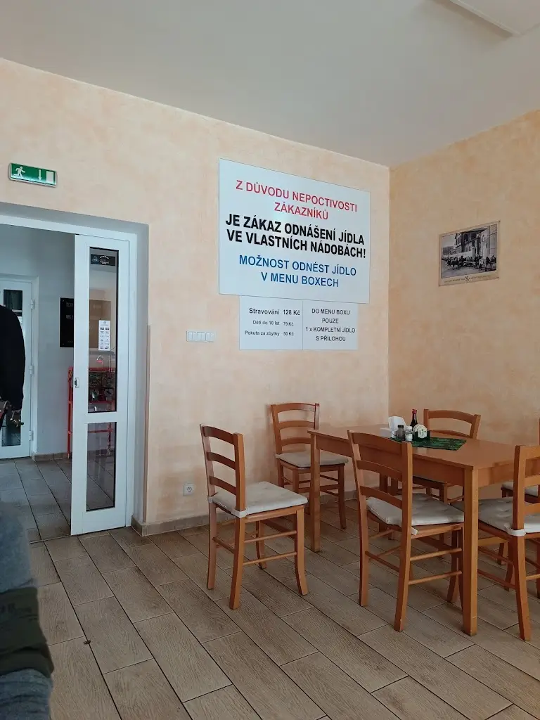 standa dostrasil_Kulturní dům_Dobroměřice_review