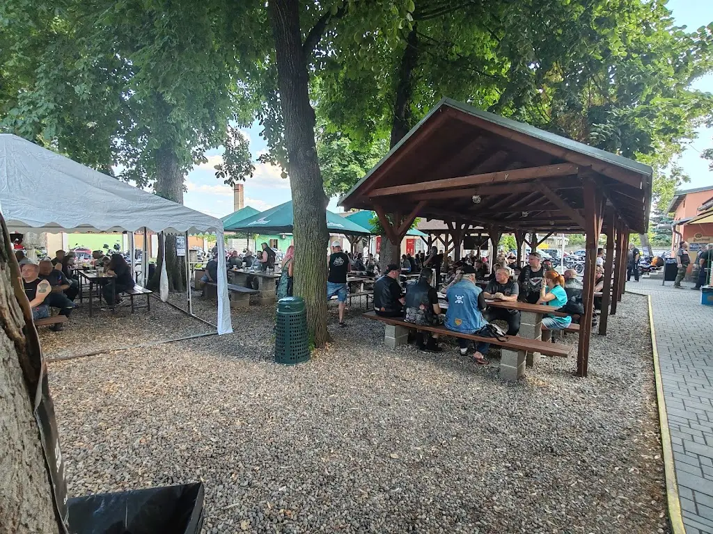 Restaurace Stromovka LOUNY_Dobroměřice_slider_image_1