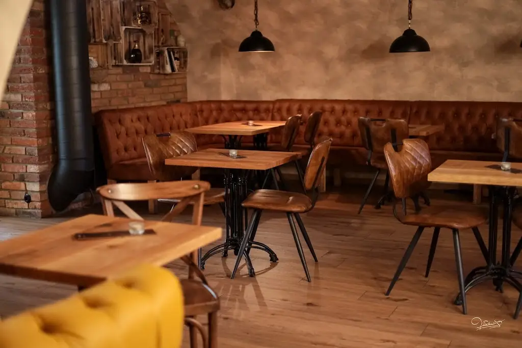 Déjà vu restaurace restaurant in Dobroměřice