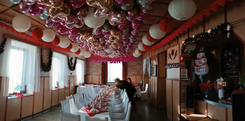 Bílý Dům Restaurant ristorante a Jiříkov