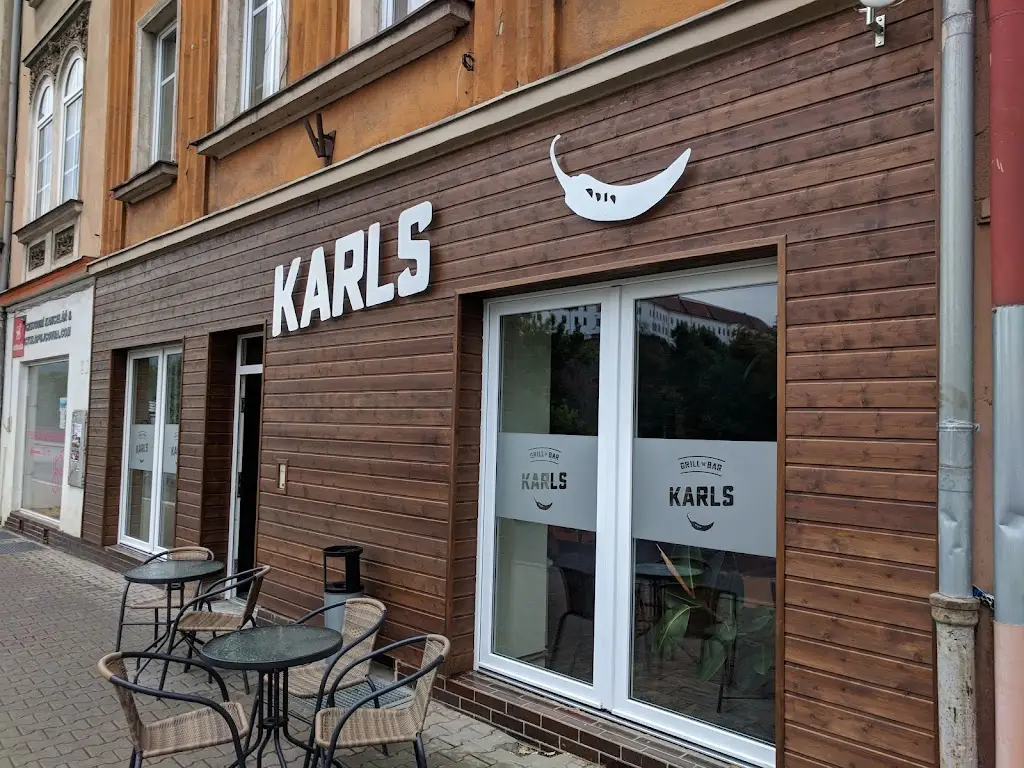 Andy Akenson_Karl's Grill Bar_Děčín_review