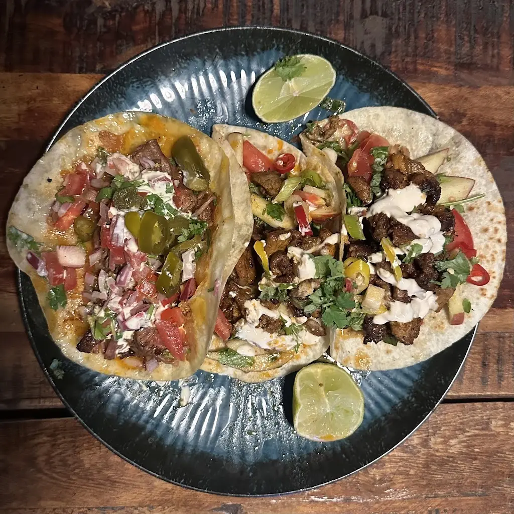 Karl's Grill Bar_Děčín_slider_image_2